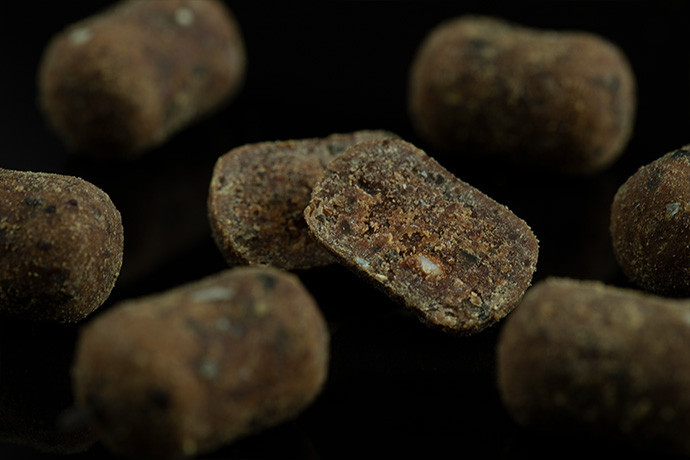 Бойли дамбелси Sticky baits BLOODWORM DUMBELLS 12mm