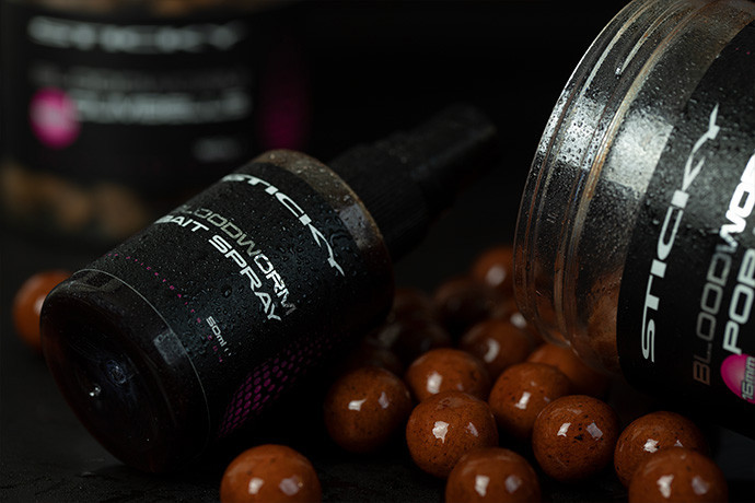 Спрей Sticky baits BLOODWORM BAIT SPRAY