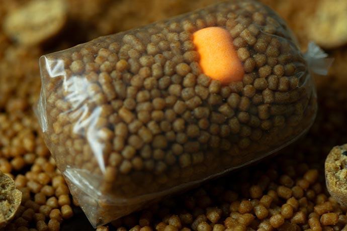 Бойли вафтери Sticky baits PEACH&PEPPER WAFTERS 12mm