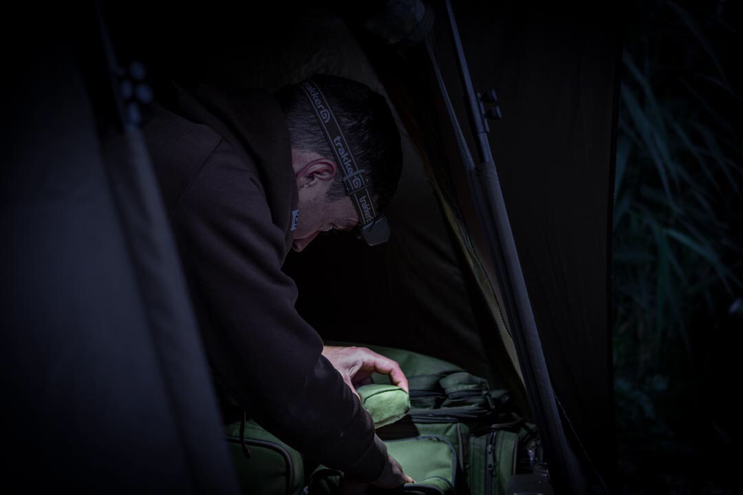 Налобний ліхтар Trakker Nitelife Headtorch 420