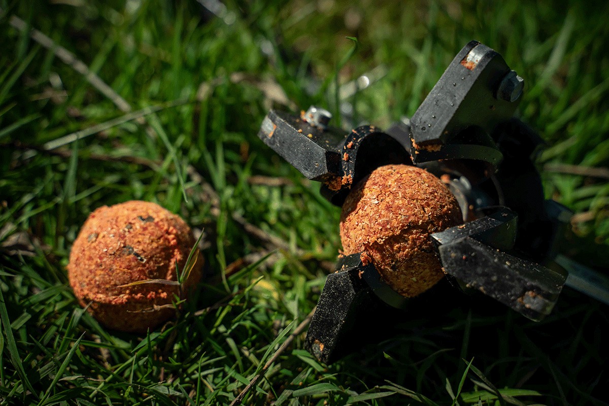 Шароліпка для підгодовування Wolf Ball Maker 45-60mm