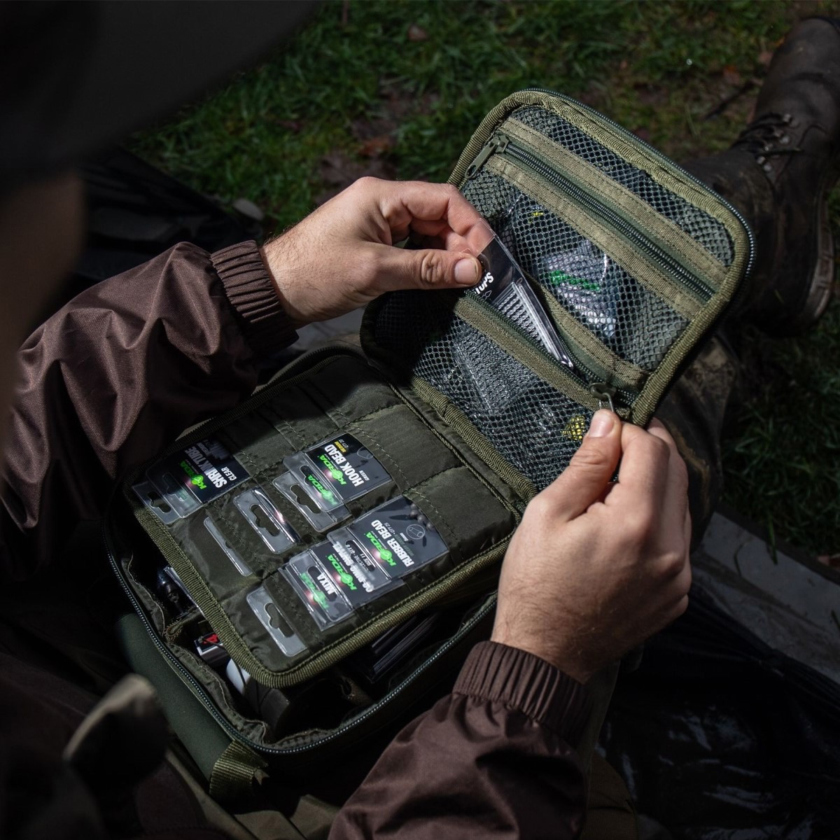 Сумка для рибних аксесуарів Traker NXG Compact Tackle Bag