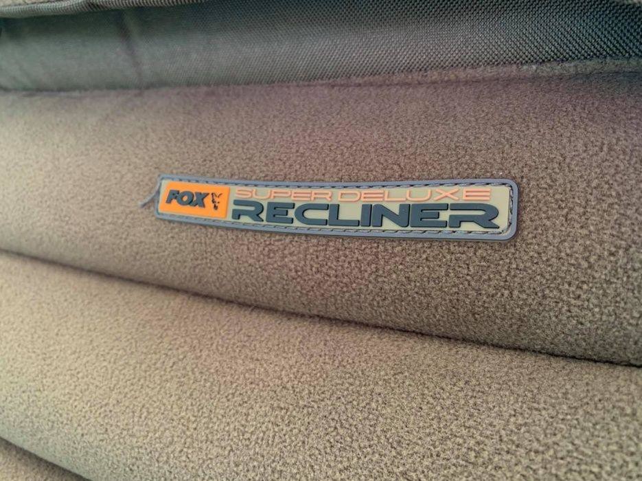 Крісло з підлокітниками Fox Super Deluxe Recliner Chair