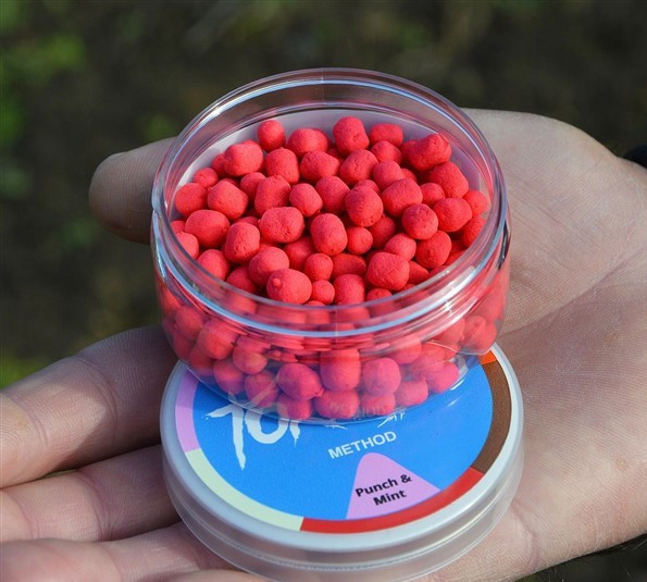 Бойли вафтери Haldorado Sweet Strawberry Tornado Method 6-8mm