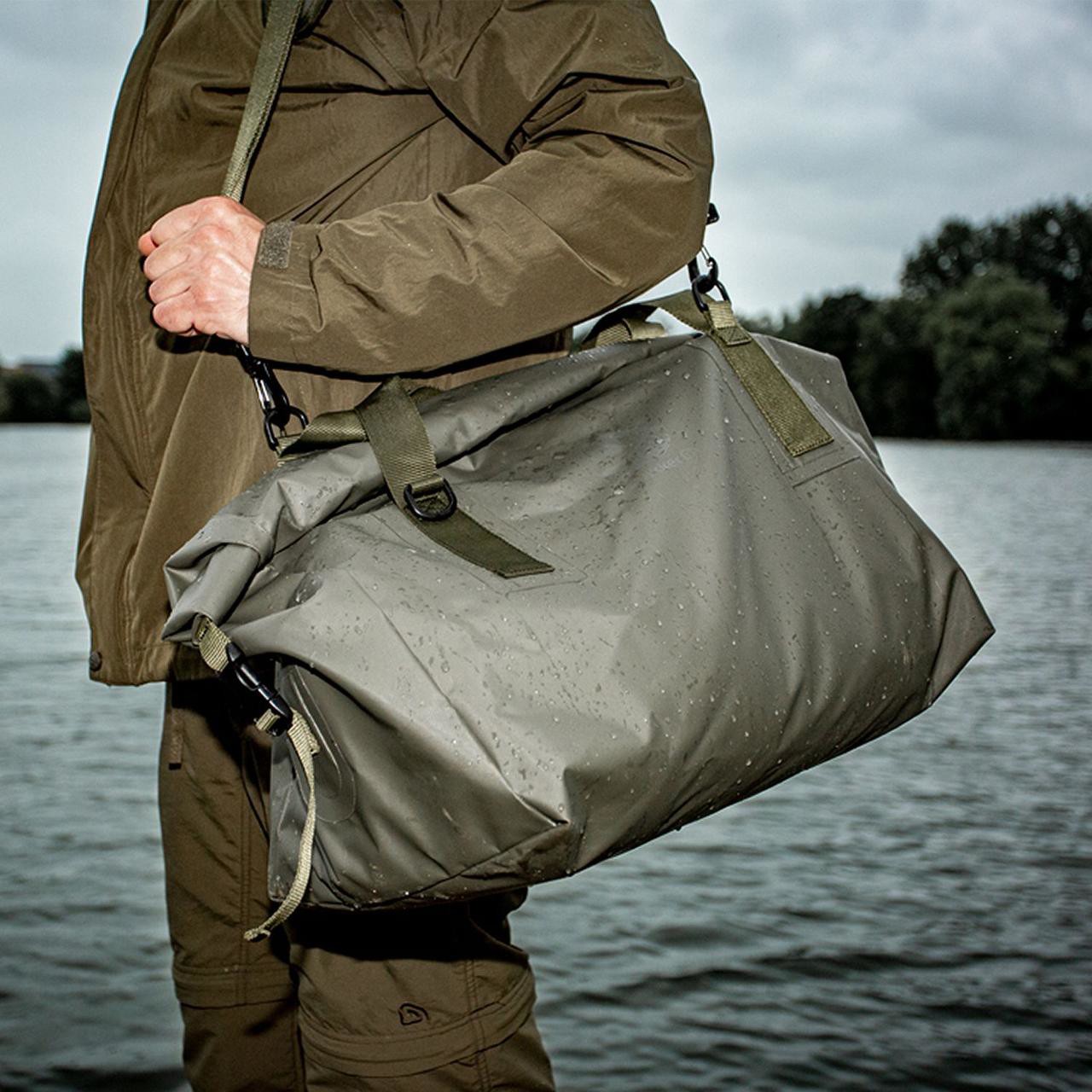 Сумка водонепроникна Trakker Downpour Roll-Up Carryall
