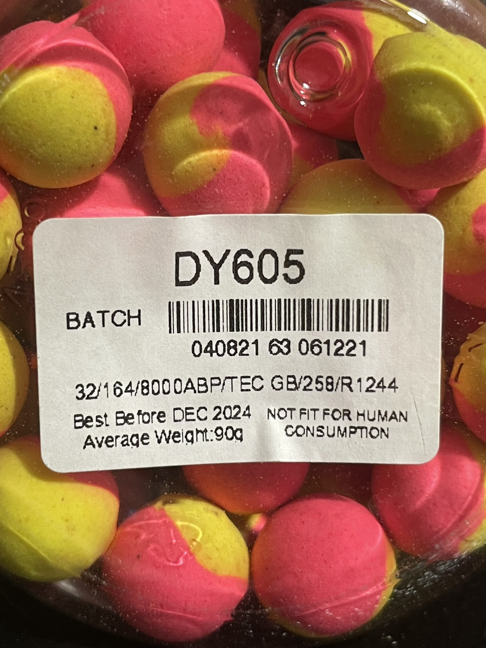 Плавальні бойли Dynamite Baits Krill & Banana Fluro Two Tone Pop-Ups 15mm