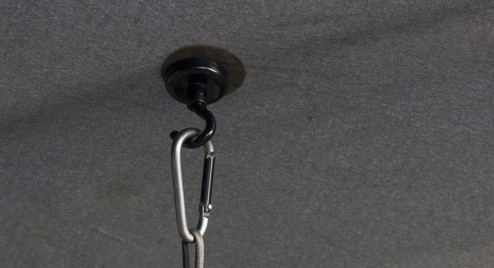 Магнітний гачок для ліхтаря Nash Magnetic Bivvy Hook