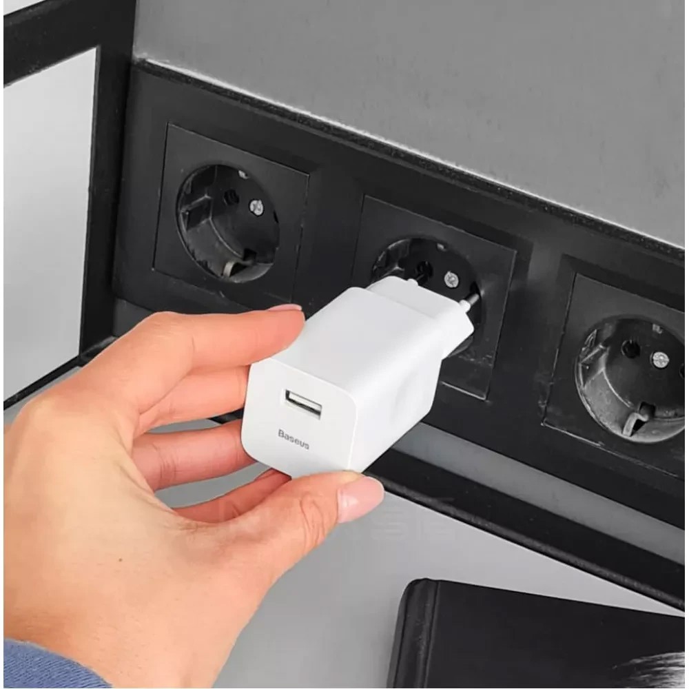 Мережевий зарядний пристрій Baseus Wall Charger QC3.0