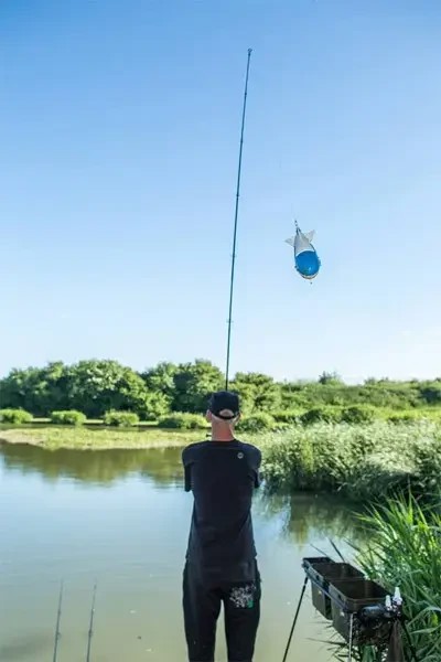 Ракета для прикорму Nash Dot Spod White/Blue