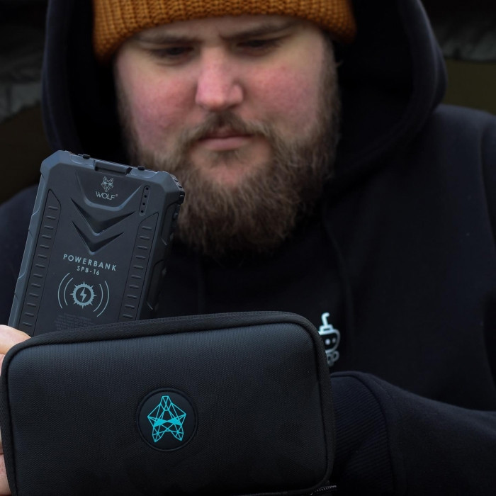 Повербанк Wolf SPB-16 Solar Powerbank EVA Case & Charging Cable 16000mAh