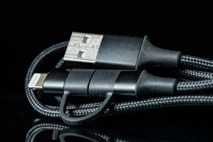 Зарядний кабель 2 в 1 Wolf 2 in 1 Charging Cable