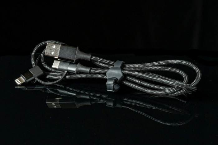 Зарядний кабель 2 в 1 Wolf 2 in 1 Charging Cable