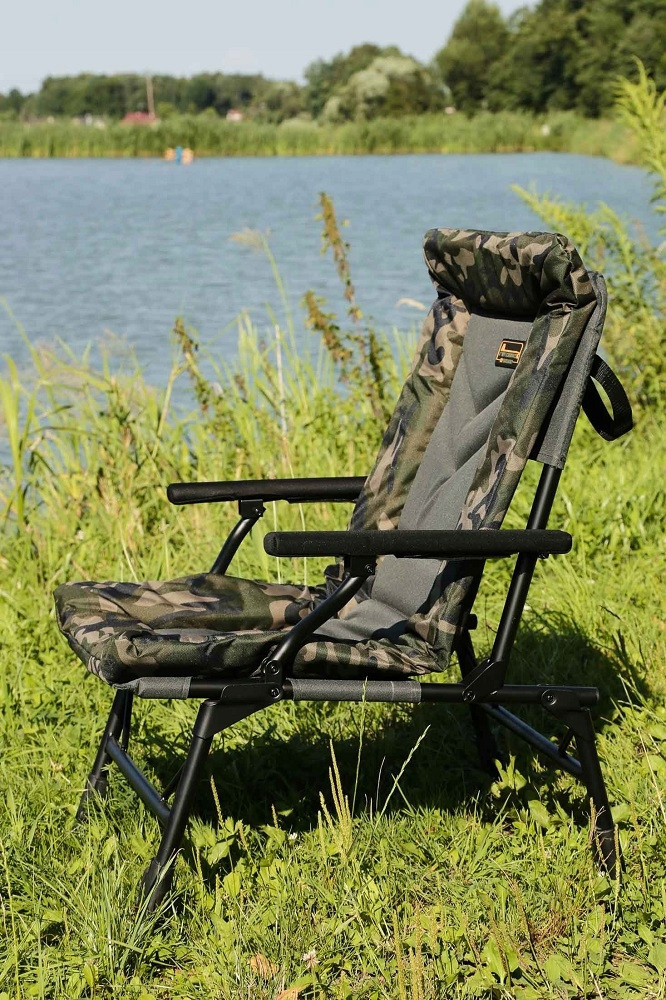 Кресло Prologic Avenger Comfort Camo Fishing Chair With Armrests & Covers