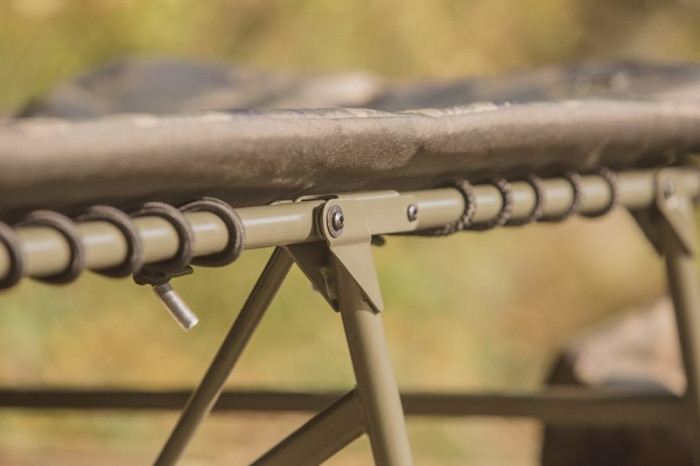 Коропове ліжко Solar Undercover Camo Bedchair