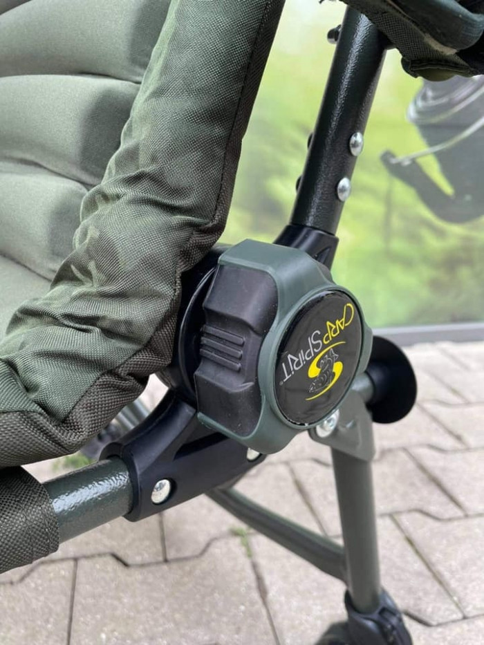 Крісло з підлокітниками Carp Spirit Magnum Deluxe Chair XL