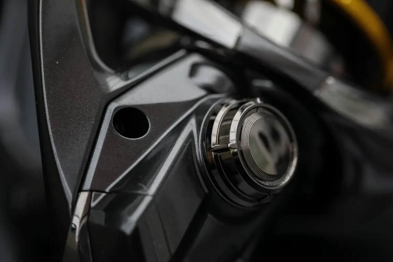 Котушка Shimano Twin Power C3000FD
