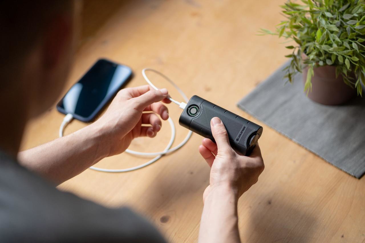 Повербанк LedLenser Powerbank Flex 10