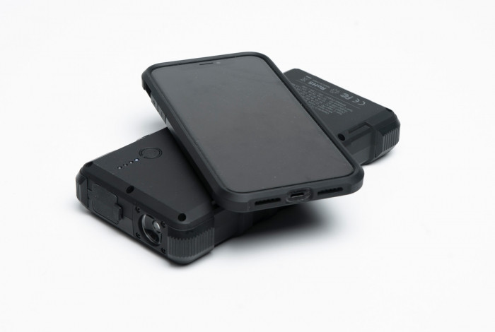 Повербанк Wolf SPB-24 Solar Powerbank EVA Case & Charging Cable 24000mAh