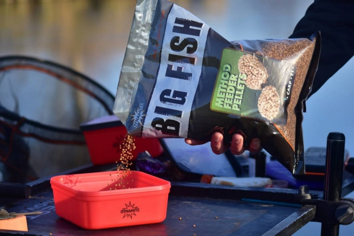 Методний пелетс Dynamite Big Fish Baits Method Feeder Pellets 1.8kg