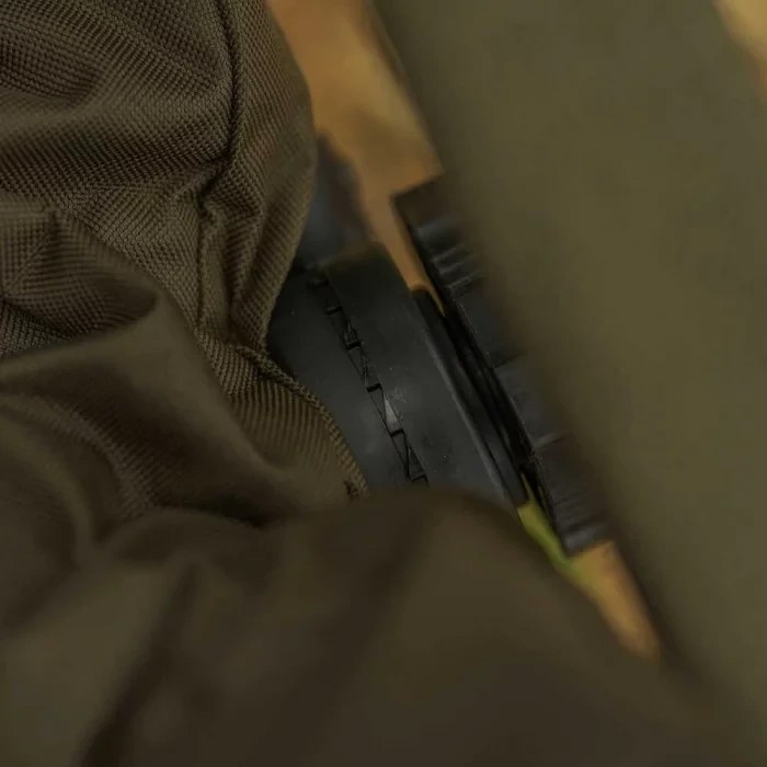 Крісло з підлокітниками Avid Carp Benchmark Leveltech Hi-Back Recliner Chair