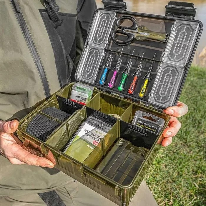 Коробка для снастей укомплектована Korum Tackle Box Loaded