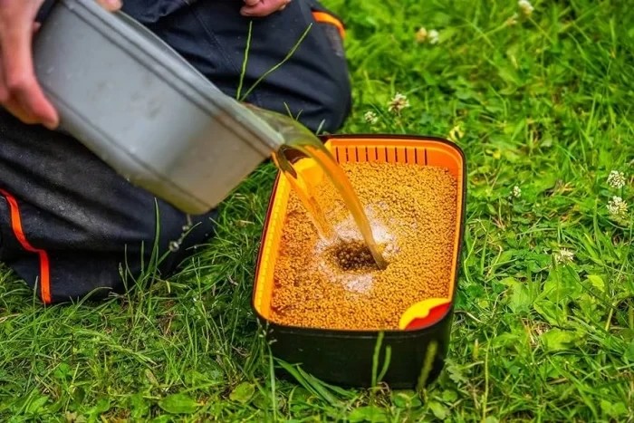 Решітка в коробку для замочування приманок Guru Bait Strainer 5 pint