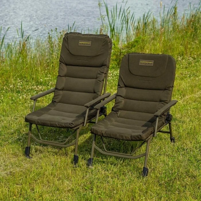 Крісло з підлокітниками Avid Carp Benchmark Leveltech Recliner Chair