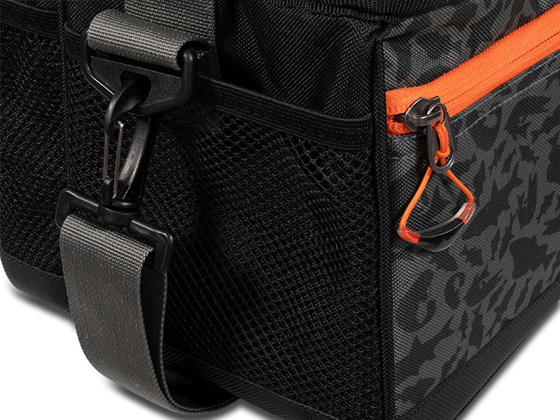 Сумка спінінгіста Delphin Darx ATAK! Quick shoulder bag