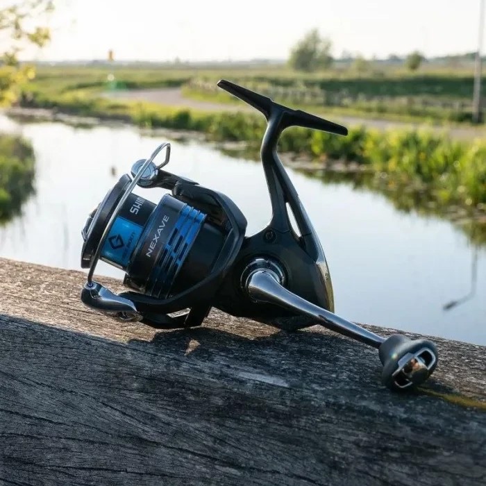Котушка Shimano Nexave 2500FI