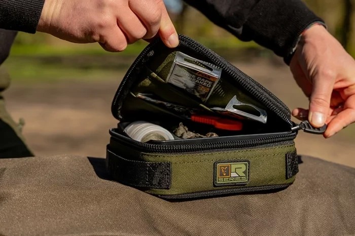 Сумка для грузил Fox R-Series Rigid Lead & Bits Bag Compact
