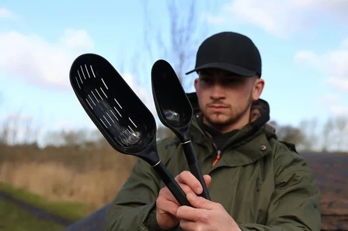 Прикормочний совок Fox Particle Baiting Spoon
