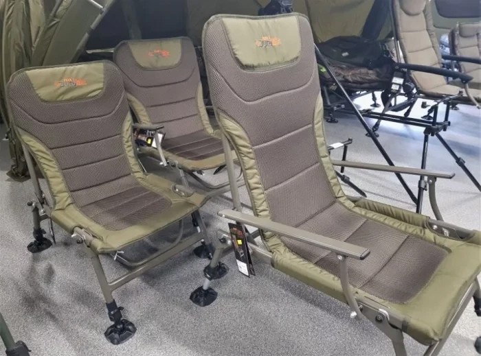 Крісло Fox Duralite Low Chair