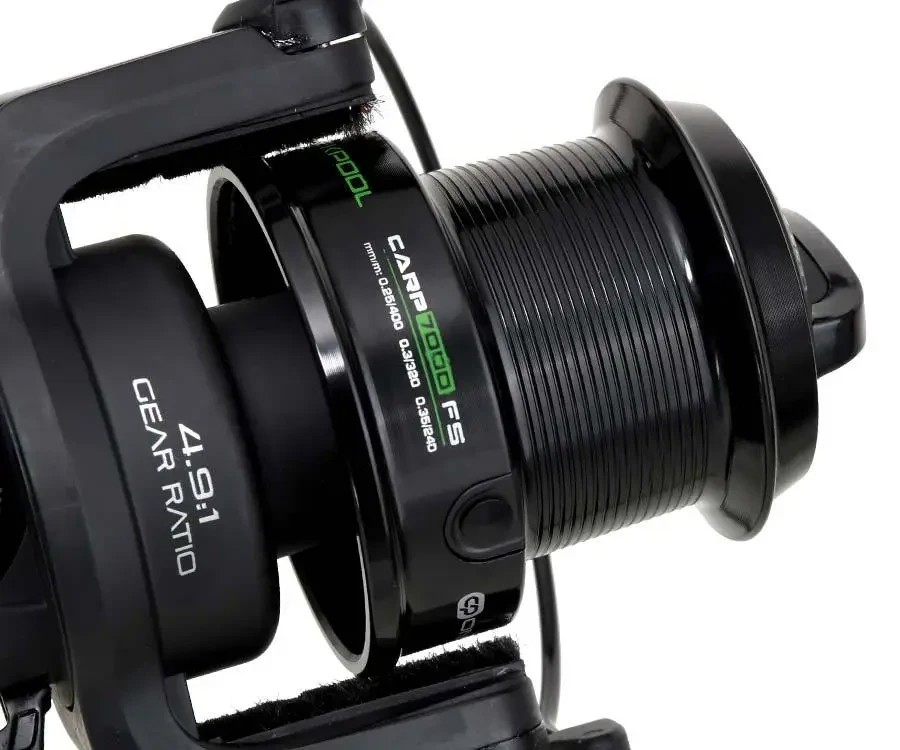 Короповий набір Daiwa Black Widow та Blackpool 7000 + волосіні Bull-Dog