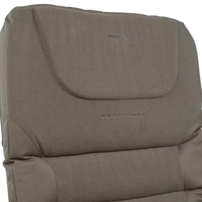 Крісло з підлокітниками Avid Carp Benchmark Memory Foam Recliner
