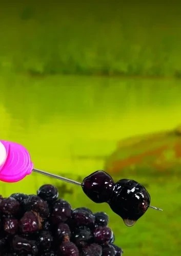 Тигровий горіх чорний насадковий Dynamite Baits Frenzied Black Tiger Nuts 500ml