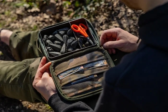 Кейс для грузил Fox Camolite Rigid Lead & Bits Bag Compact