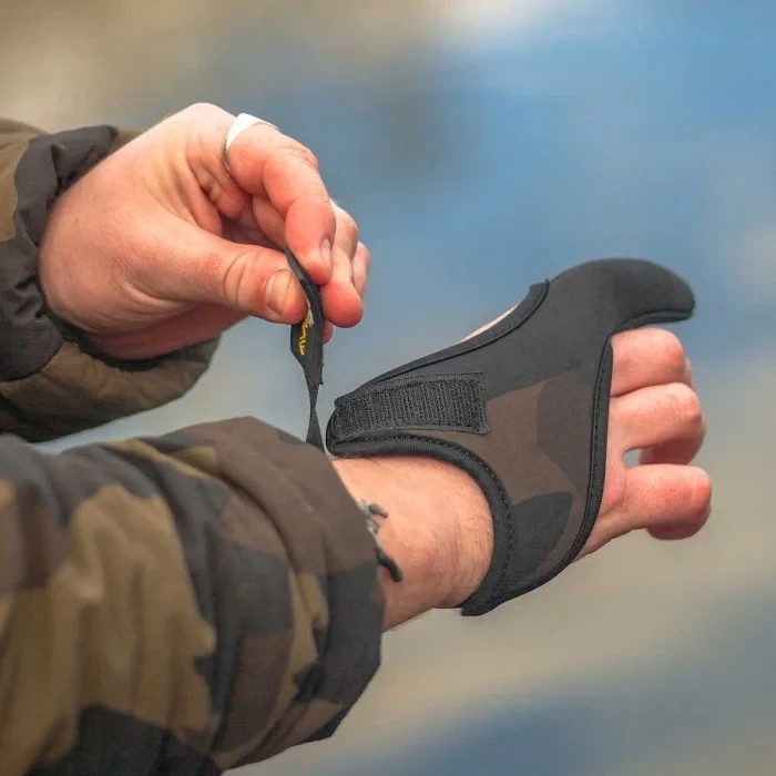 Напальчник Avid Carp Neoprene Finger Stall