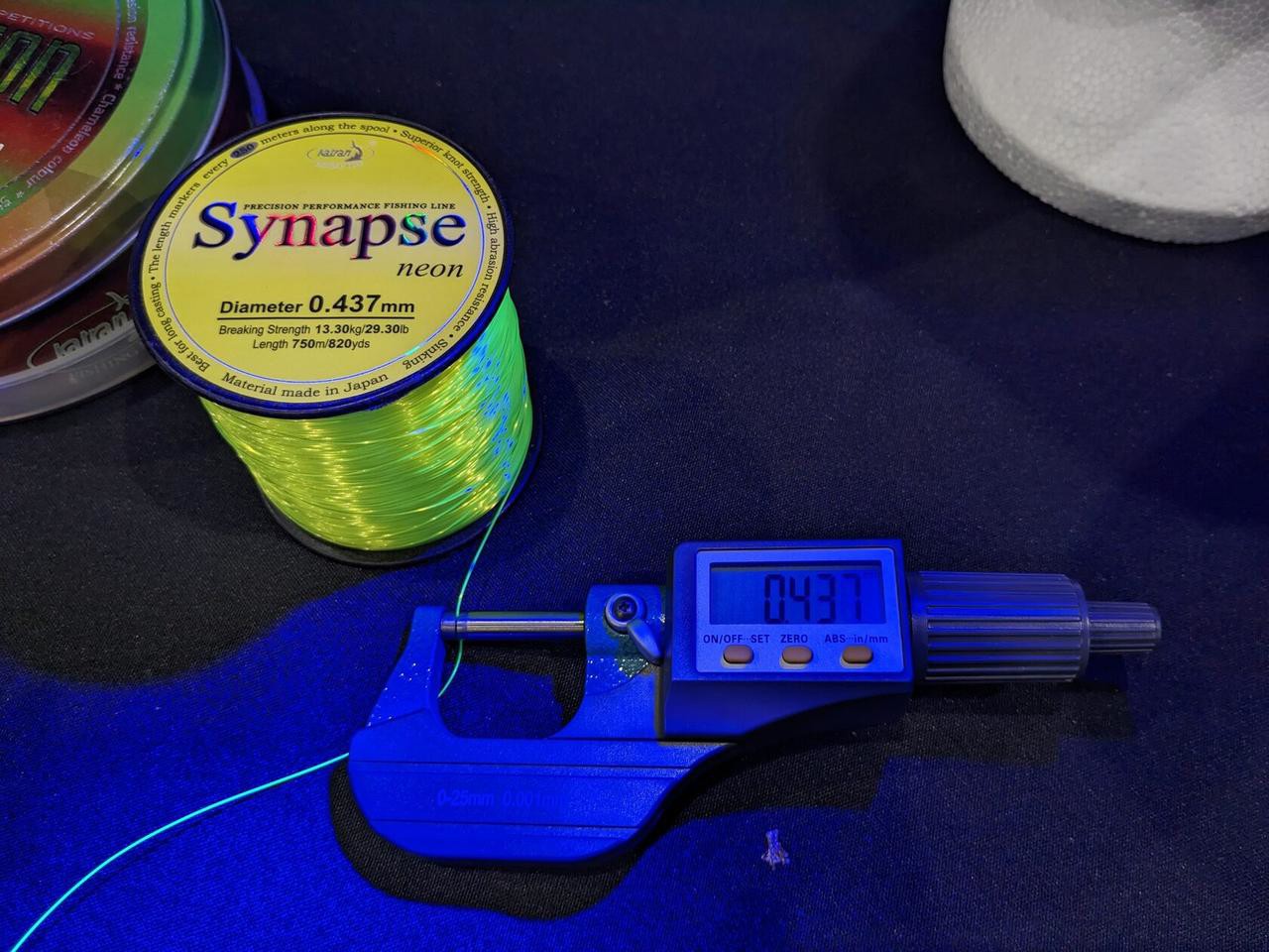 Волосінь Katran SYNAPSE Neon 1000 m