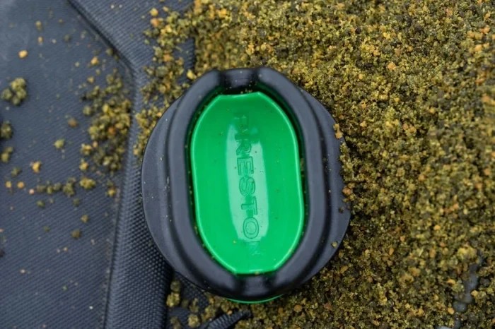 Прес для годівниць Preston Quick Release Method Mould Medium Green