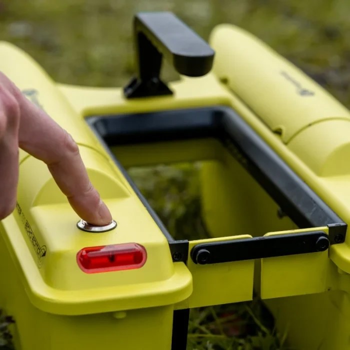 Кораблик із ехолотом Ridge Monkey Hunter 750 Bait Boat