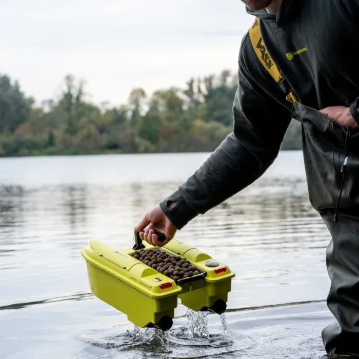 Кораблик із ехолотом Ridge Monkey Hunter 750 Bait Boat