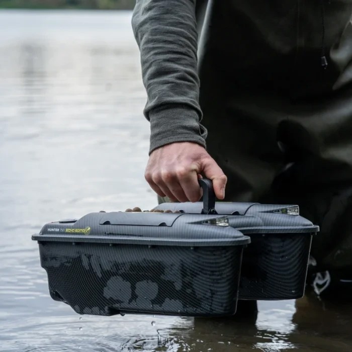 Карповий кораблик з ехолотом Ridge Monkey Hunter 750 Bait Boat Echo Edition
