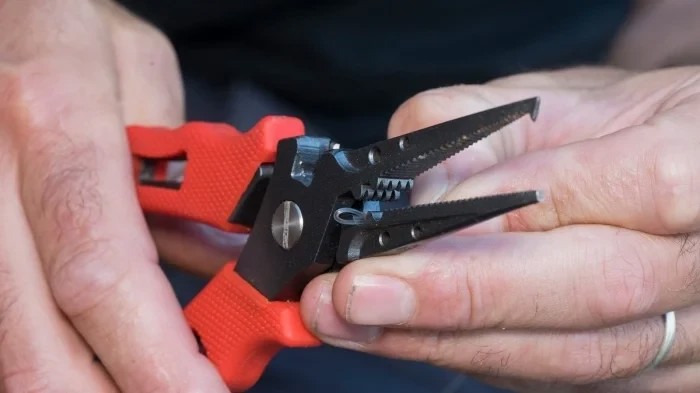 Екстрактор плоскогубці багатофункціональний Rage Belt Pliers
