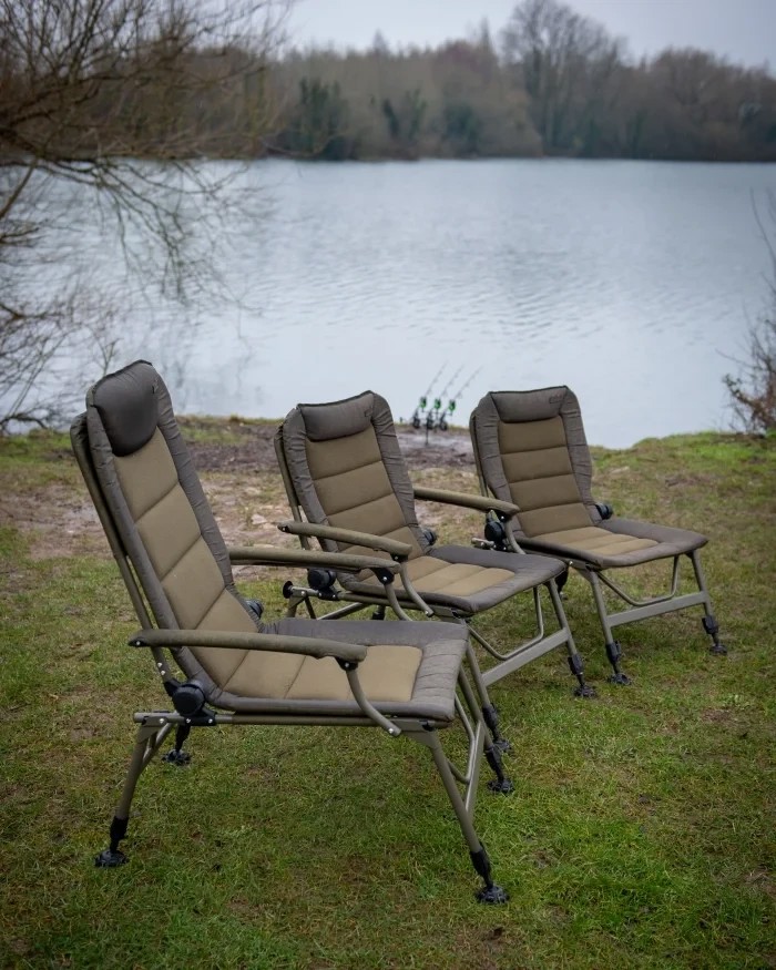 Крісло з підлокітниками Fox Voyager Recliner Large Chair
