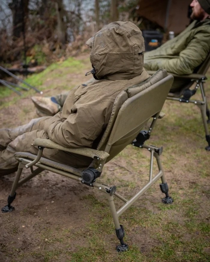Крісло з підлокітниками Fox Voyager Recliner Chair
