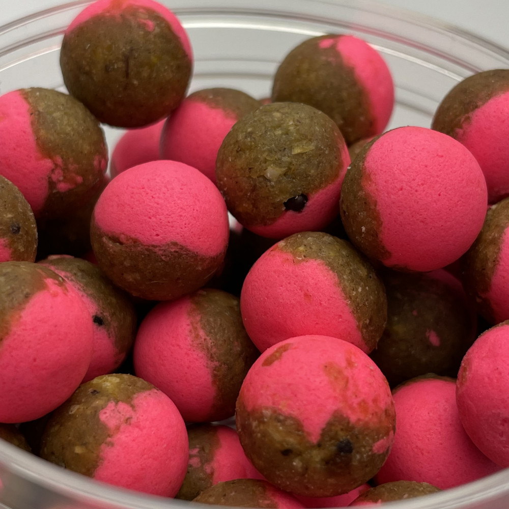Бойли вафтерс Crazy Carp The Nutz & Strawberry Hybrid Wafters 15 mm