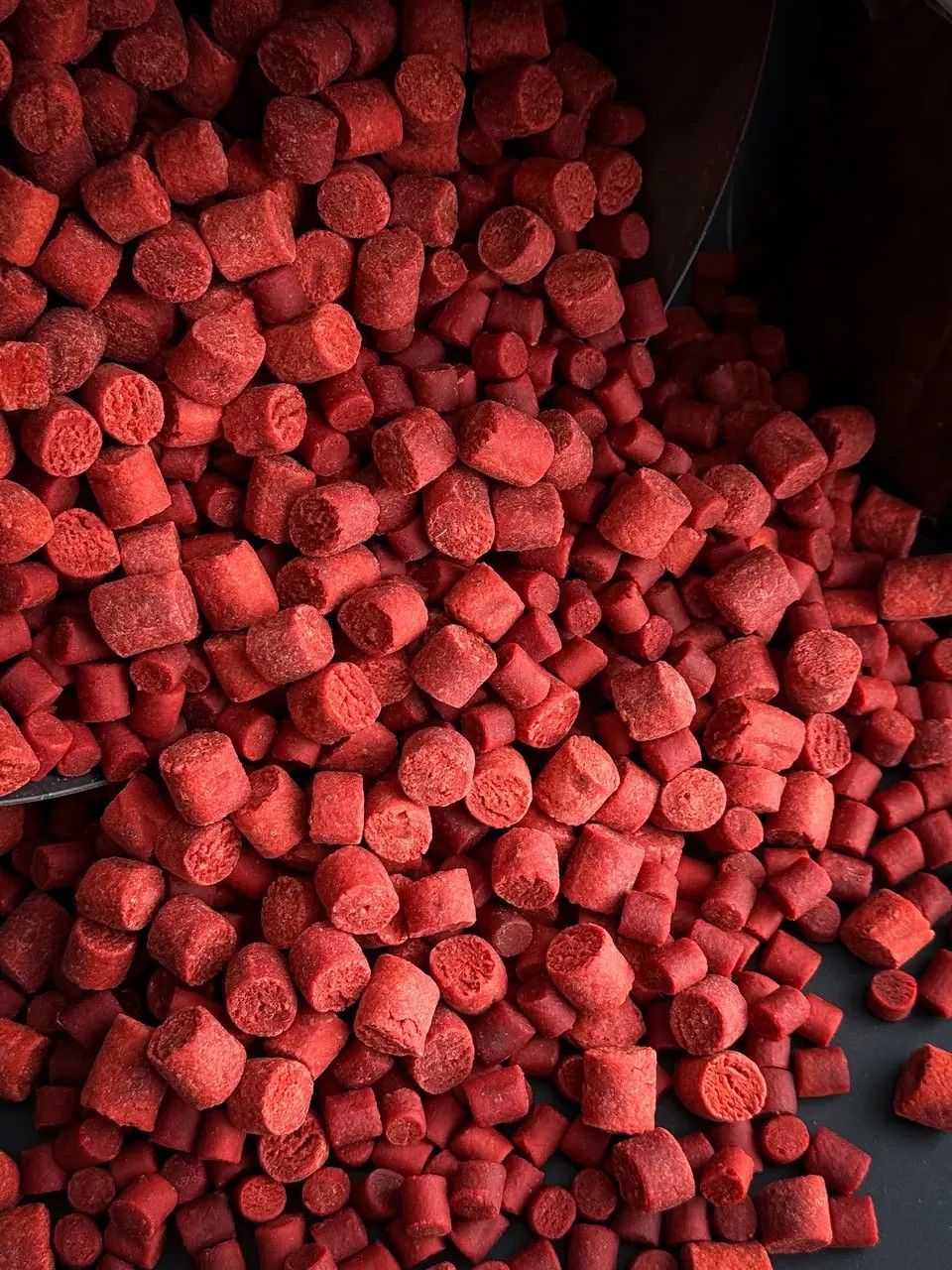 Пелетс Big fish Exotic Strawberry суниця полуниця Premium Pellets мікс 8-12мм