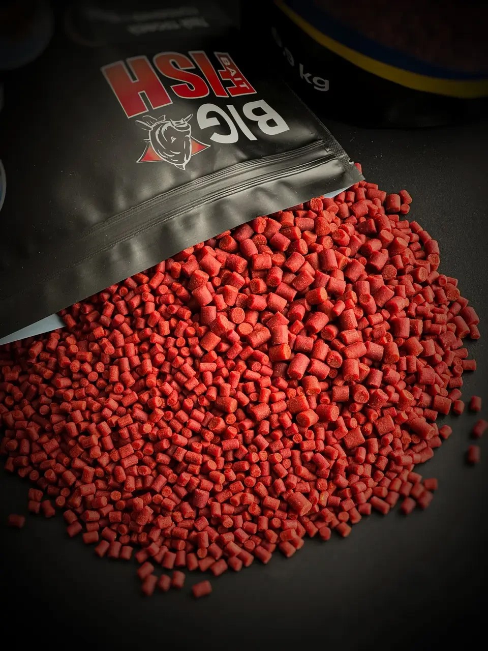 Пелетс Big fish Exotic Plum фірмова слива Premium Pellets мікс 4-6мм відро 2,5 кг