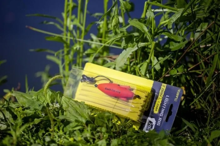 Готове оснащення сомове Black Cat Worm Pop Up 0.80m 1 Mainline 0.80mm Size 2/0