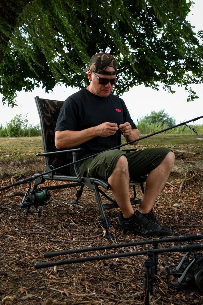 Крісло з підлокітниками Fox Duralite Recliner Arm Chair